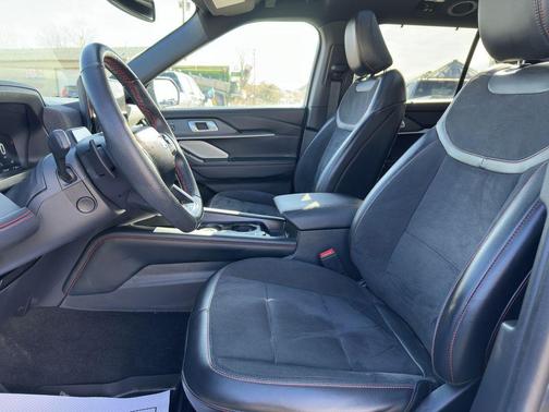 Carbonized Gray Metallic 2025 Ford Explorer ST