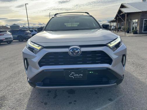 2022 Toyota RAV4 Hybrid SE