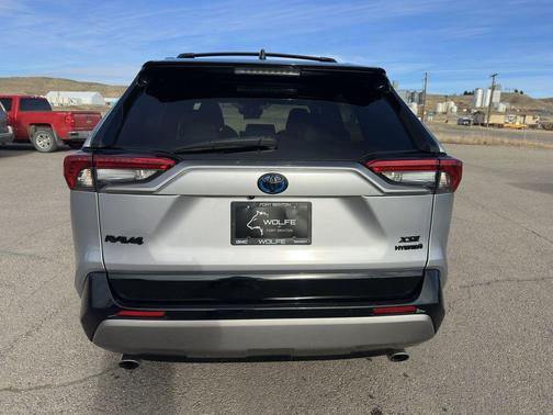 2022 Toyota RAV4 Hybrid SE