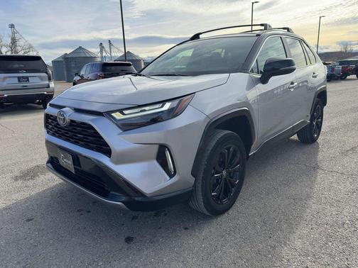2022 Toyota RAV4 Hybrid SE