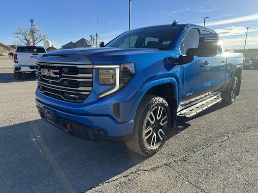 2023 GMC Sierra 1500 AT4