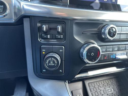 Iconic Silver Metallic 2023 Ford F-150 Lariat