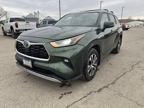 2023 Toyota Highlander Hybrid XLE