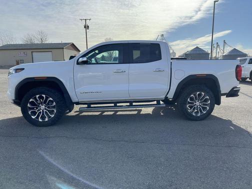 2024 GMC Canyon Denali