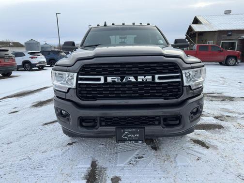 2022 RAM 3500 Big Horn Crew Cab 4x4 8' Box