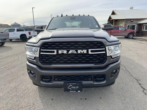 2022 RAM 3500 Big Horn Crew Cab 4x4 8' Box