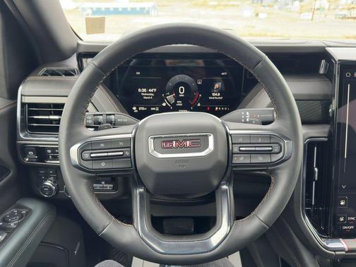 Summit White 2025 GMC Yukon AT4 4WD