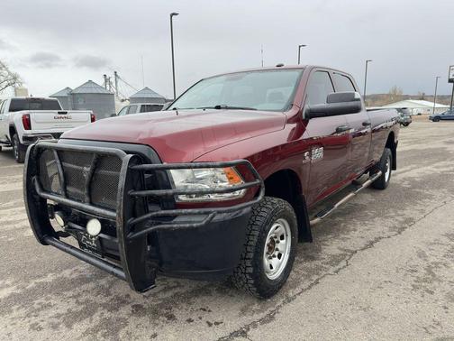 2017 RAM 2500 Tradesman Crew Cab 4x4 8' Box