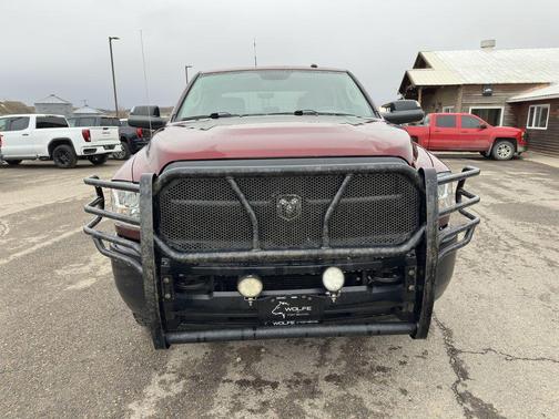 2017 RAM 2500 Tradesman Crew Cab 4x4 8' Box