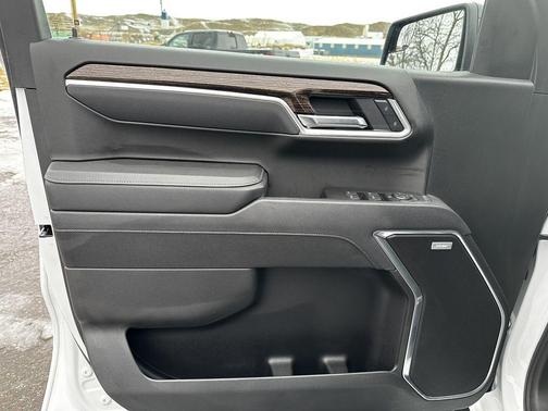 Summit White 2025 GMC Sierra 1500 Elevation
