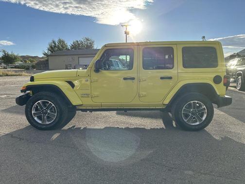 2023 Jeep Wrangler 4-Door Sahara