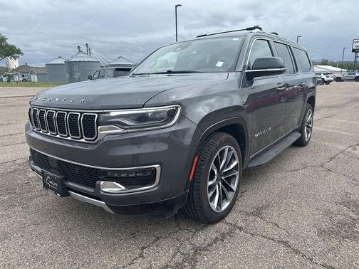 Baltic Gray Metallic Clearcoat 2023 Jeep Wagoneer L Series II 4x4