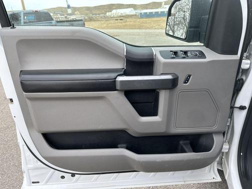 Oxford White 2016 Ford F-150 XLT