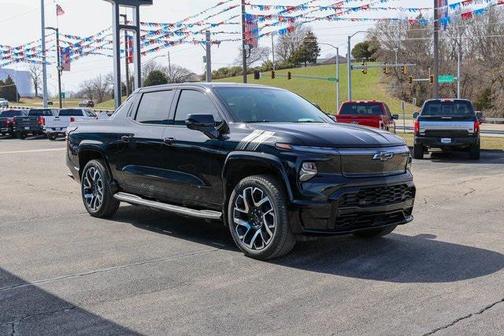 2025 Chevrolet Silverado EV RST