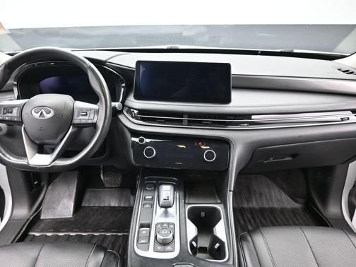Silver 2023 INFINITI QX60 Luxe