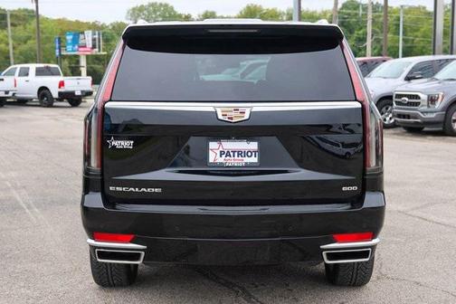 2023 Cadillac Escalade ESV Luxury