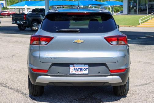 Sterling Gray Metallic 2026 Chevrolet Trailblazer LT