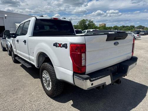Oxford White 2022 Ford F-250 XLT