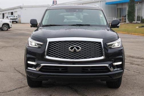 2023 INFINITI QX80 Luxe