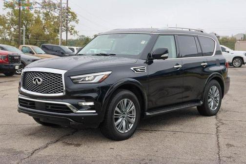 2023 INFINITI QX80 Luxe