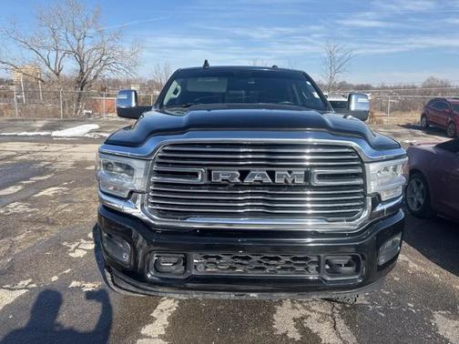 2024 RAM 2500 Laramie Crew Cab 4x4 6'4' Box