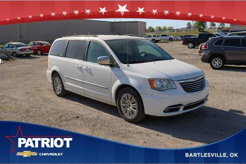 2015 Chrysler Town & Country Touring-L