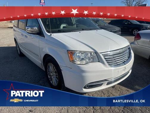 2015 Chrysler Town & Country Touring-L