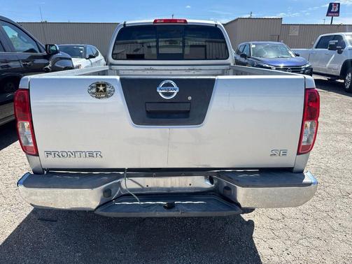 Silver Lightning Metallic 2009 Nissan Frontier SE King Cab