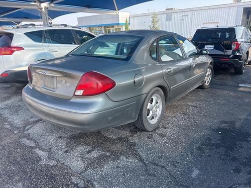2003 Ford Taurus SES