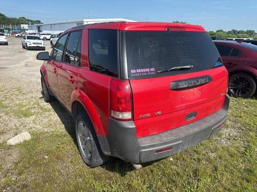 2004 Saturn Vue Base
