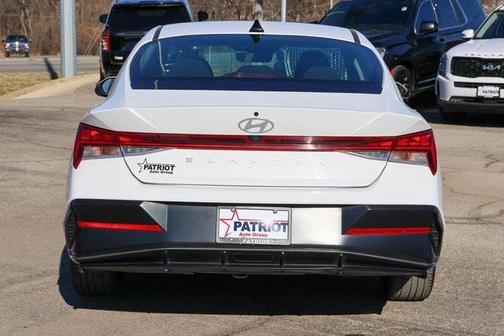 2025 Hyundai ELANTRA SEL