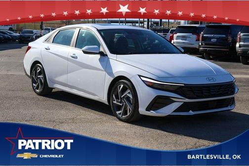 2025 Hyundai ELANTRA SEL