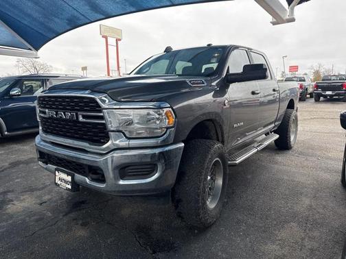 2022 RAM 2500 Big Horn Crew Cab 4x4 6'4' Box
