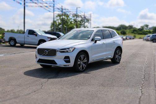 2023 Volvo XC60 B5 Plus Bright Theme