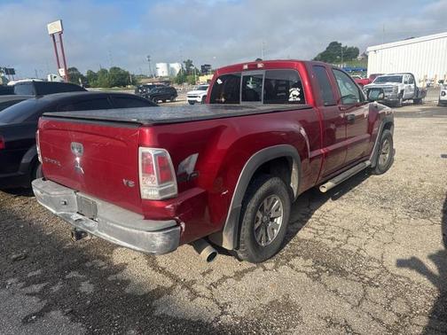 2006 Mitsubishi Raider Duro Cross V8