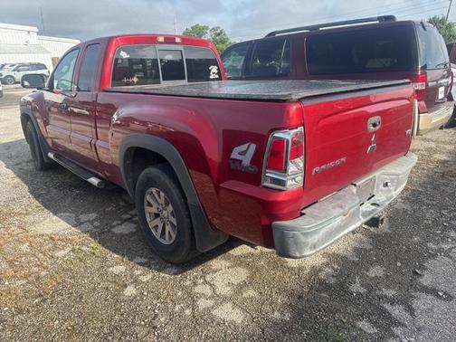 2006 Mitsubishi Raider Duro Cross V8
