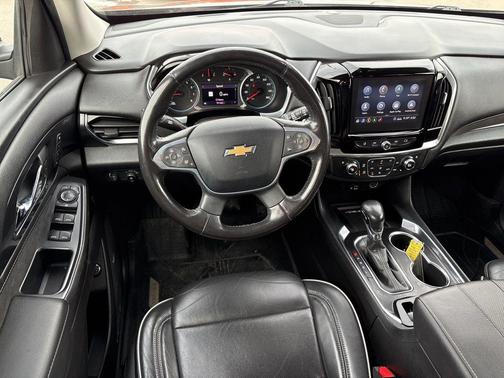 Mosaic Black Metallic 2021 Chevrolet Traverse High Country