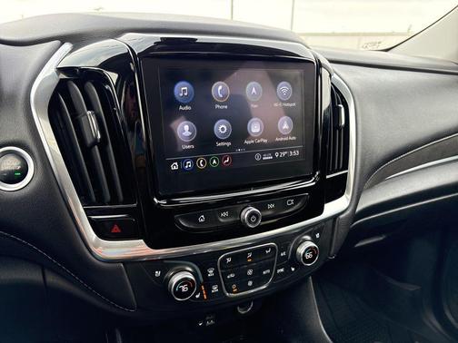 Mosaic Black Metallic 2021 Chevrolet Traverse High Country