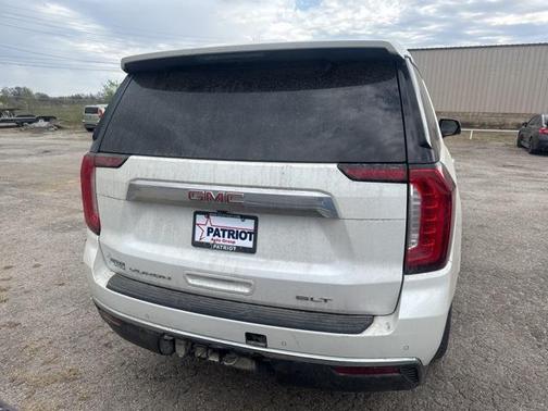 2022 GMC Yukon XL SLT