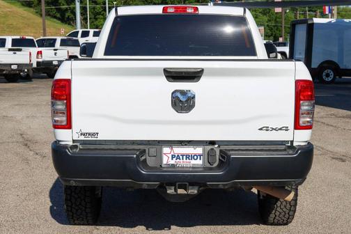 Bright White Clearcoat 2022 RAM 2500 Tradesman Crew Cab 4x4 6'4' Box