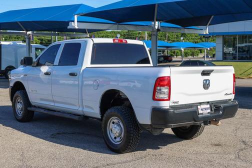 Bright White Clearcoat 2022 RAM 2500 Tradesman Crew Cab 4x4 6'4' Box