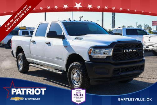 Bright White Clearcoat 2022 RAM 2500 Tradesman Crew Cab 4x4 6'4' Box