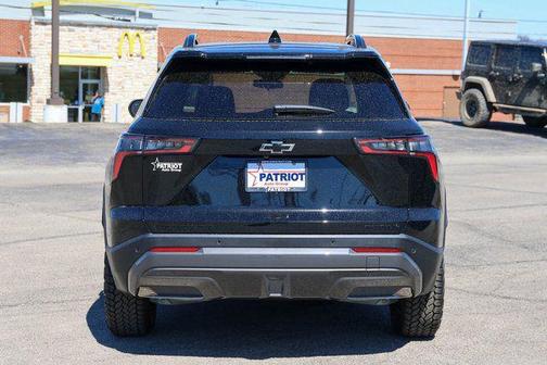 Mosaic Black Metallic 2026 Chevrolet Equinox AWD ACTIV