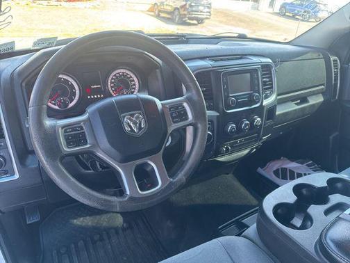 Bright White Clearcoat 2022 RAM 1500 Classic SLT