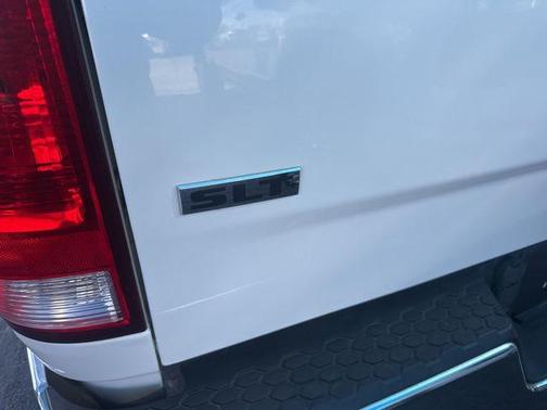Bright White Clearcoat 2022 RAM 1500 Classic SLT