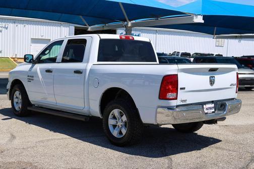 Bright White Clearcoat 2022 RAM 1500 Classic SLT
