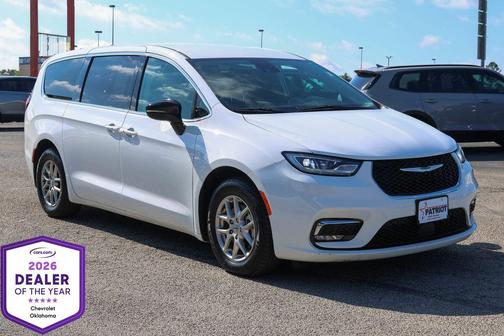 Bright White Clearcoat 2024 Chrysler Pacifica Touring L