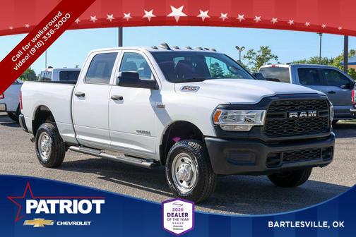 Bright White Clearcoat 2022 RAM 2500 Tradesman Crew Cab 4x4 6'4' Box