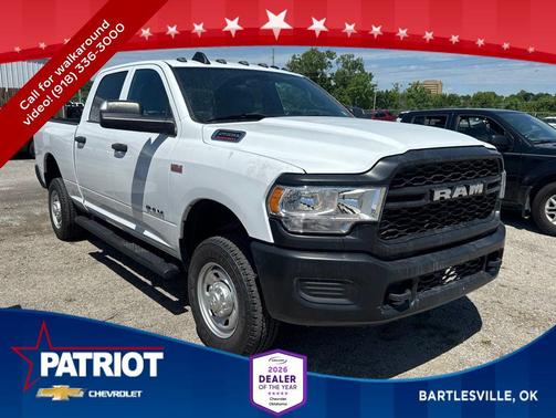 Bright White Clearcoat 2022 RAM 2500 Tradesman Crew Cab 4x4 6'4' Box