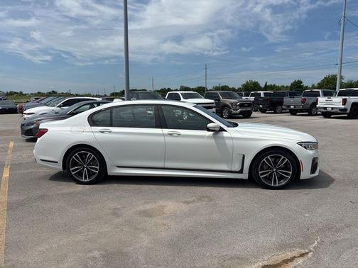 Alpine White 2020 BMW 750 i xDrive